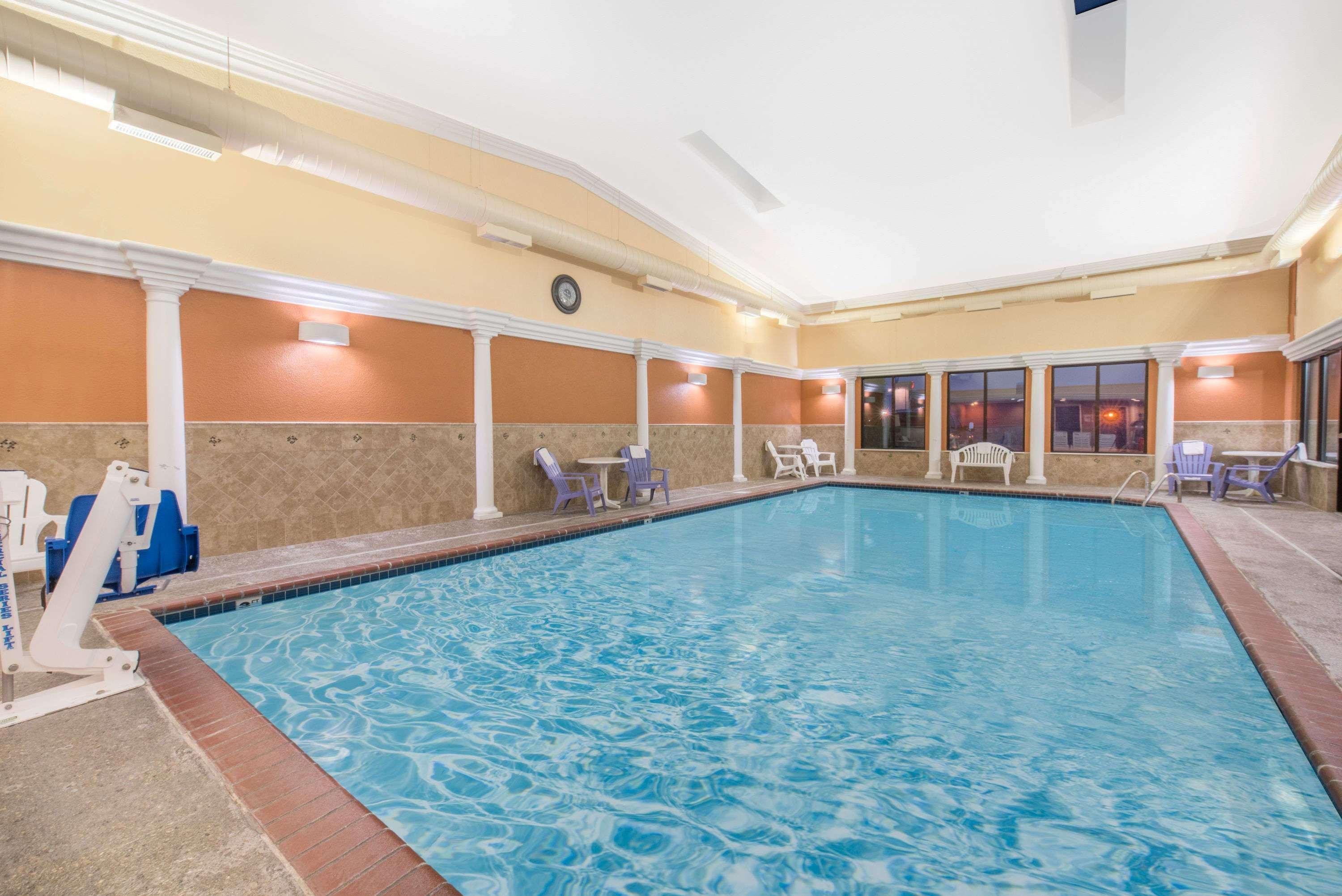 Days By Wyndham Hotel 2*