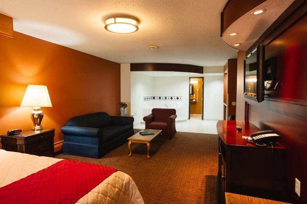 Days By Wyndham Hotel Minot